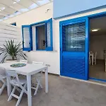 Seahouses * Lido Marini