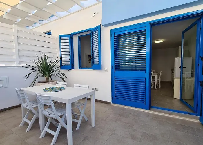 Seahouses * Lido Marini